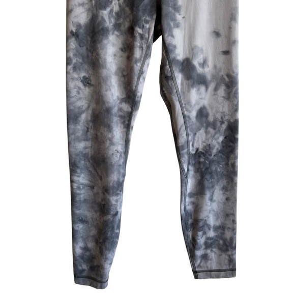 Lululemon Align Pant 25" Size 4 *Diamond Dye
Diamond Dye Stargaze Pitch … - Picture 5 of 6